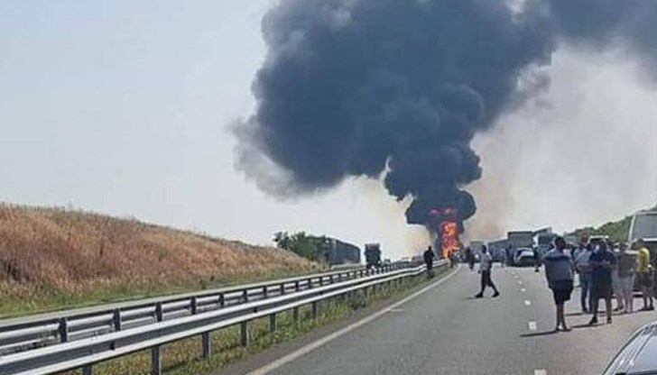 Движението се осъществява по обходен маршрут Движението се осъществява по обходен маршрут