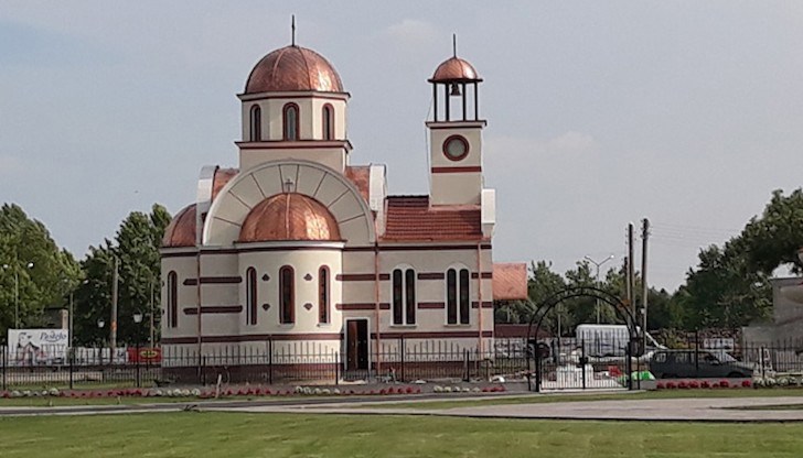 Русенският митрополит Наум ще отслужи Света Литургия в църквата Русенският митрополит Наум ще отслужи Света Литургия в църквата