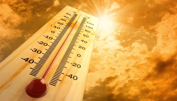 Максималните температури ще достигат между 32° и 37°