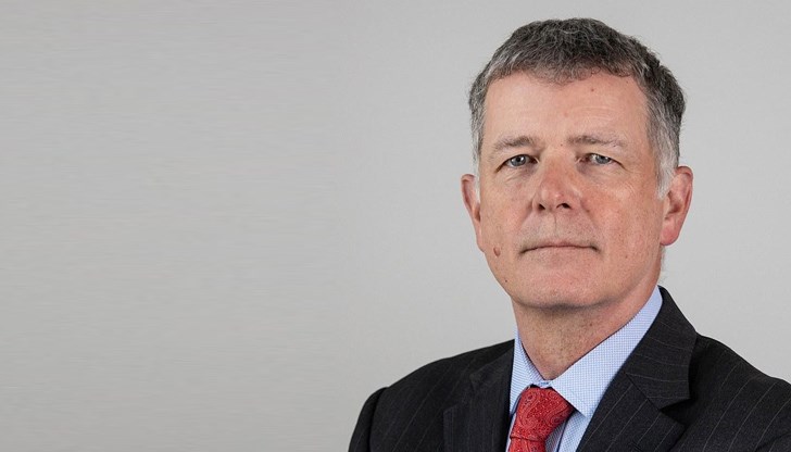 Призивът дойде от ръководителя на службата Ричард Мур