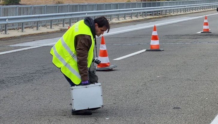 Трафикът се регулира от пътна полиция Трафикът се регулира от пътна полиция