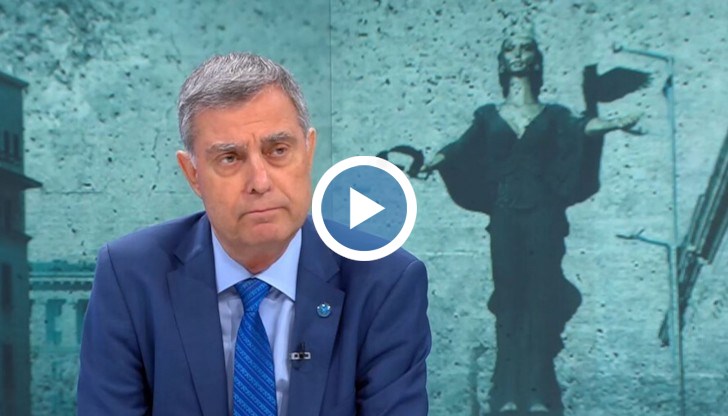 Президентът е стратегически неадекватен, проявява стратегическа неграмотност, обясни генералът от резерва