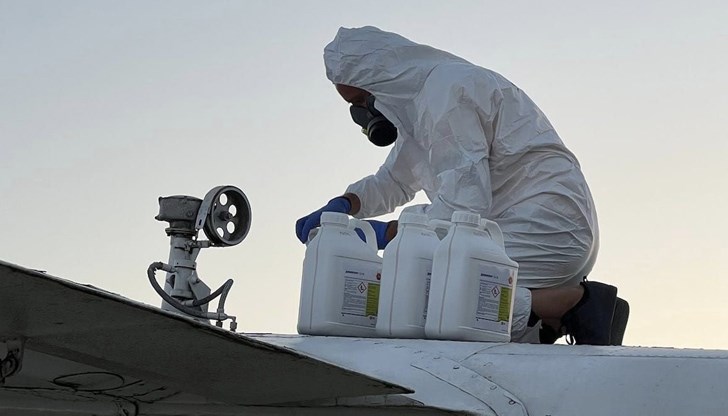 Пенчо Милков: Пръска се възможно най-ниско с ултра малообемни дюзи Пенчо Милков: Пръска се възможно най-ниско с ултра малообемни дюзи