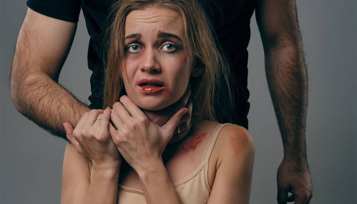 Жертвите са насилвали и заплашвали, че ще посегнат и на семействата им Жертвите са насилвали и заплашвали, че ще посегнат и на семействата им