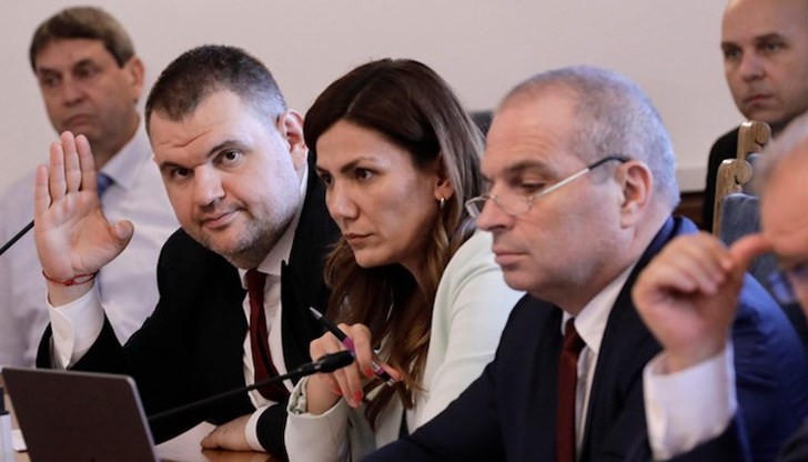 Поправките в Закона за съдебната власт определят механизма за разследване на обвинител номер едно Поправките в Закона за съдебната власт определят механизма за разследване на обвинител номер едно