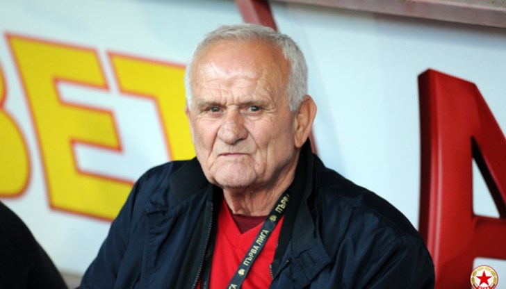 Легендарният сръбски треньор поиска да се прибере вкъщи
