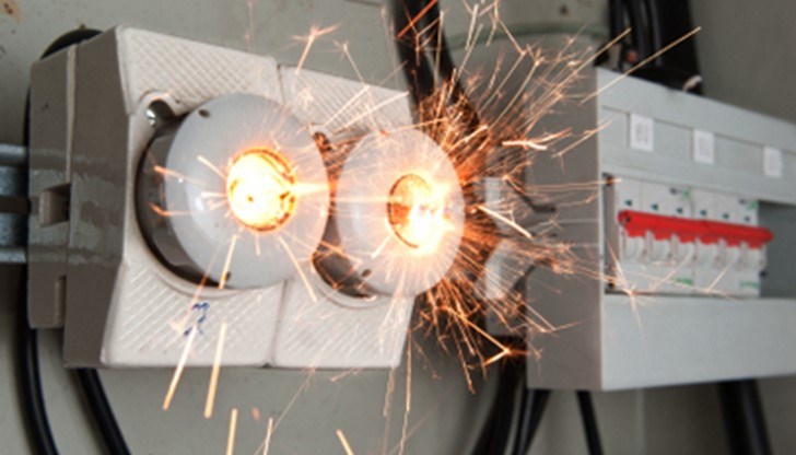 Трима души са с опасност за живота Трима души са с опасност за живота