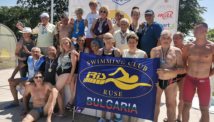 Плувците ветерани на Русе се класираха на 2-ро място в плувния турнир ВАРНА МАСТЪРС