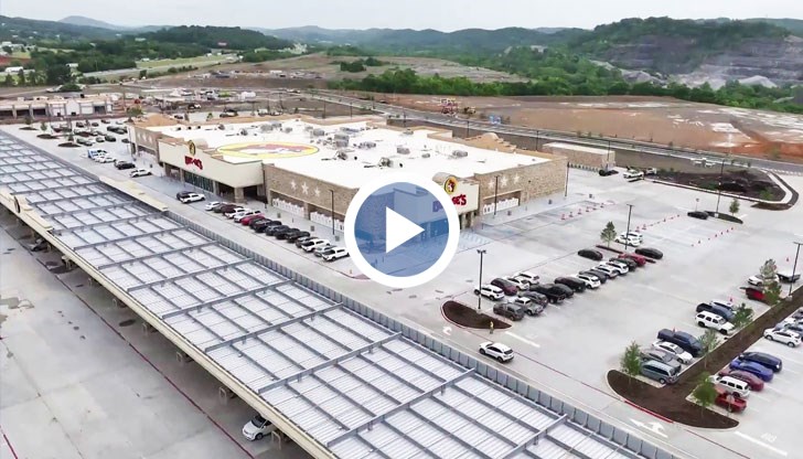 Тя има 120 колонки за зареждане, а в комплекса работят над 350 души