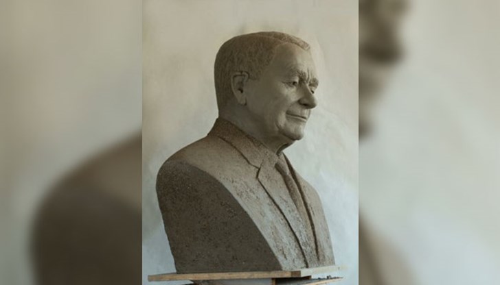 Монументът ще бъде поставен непосредствено пред входа на читалище "Канев Пробуда" в Горно Абланово Монументът ще бъде поставен непосредствено пред входа на читалище "Канев Пробуда" в Горно Абланово