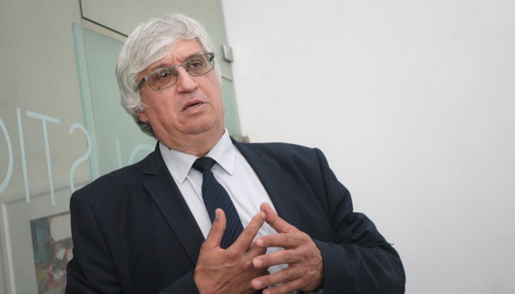 Въпросът с минималната работна заплата е "улица без изход"