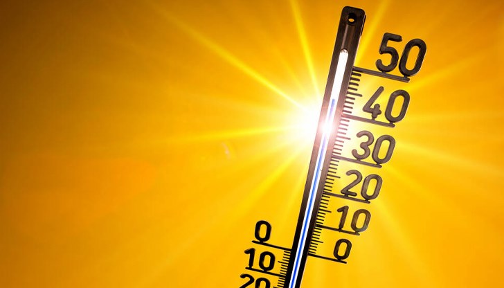 Чакат ни влажни тропични нощи, живакът скача над 40 градуса Чакат ни влажни тропични нощи, живакът скача над 40 градуса