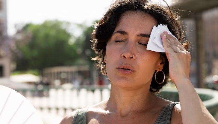 Синоптиците предупреждават, че от събота температурите ще се повишат и на места ще прехвърлят 40 градуса