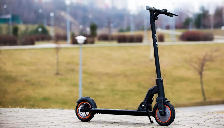 Тротинетката е открадната от общо помещение на вход в блок на улица „Ибър“