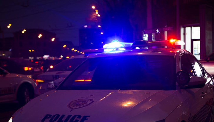 Малчуганът се е сдобил с "необезопасен пистолет", с който е застрелял едногодишната си сестричка Малчуганът се е сдобил с "необезопасен пистолет", с който е застрелял едногодишната си сестричка