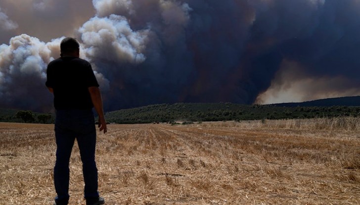 Евакуират над 2000 души в района на базата Евакуират над 2000 души в района на базата
