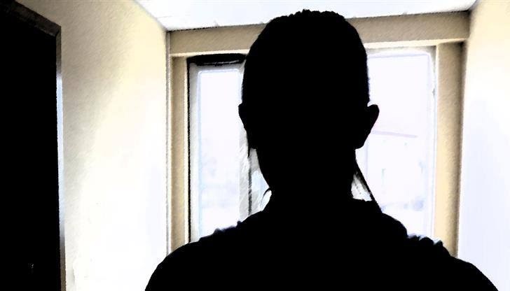 От началото на годината 32-годишната Иванка Николова, която е секретар на кметството в село Габър, е задигнала общо 20 000 лева