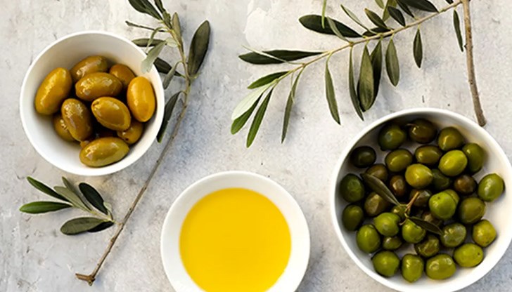 Агресивната реклама внушава лъжливата представа за превъзходството на зехтина над слънчогледовото масло Агресивната реклама внушава лъжливата представа за превъзходството на зехтина над слънчогледовото масло