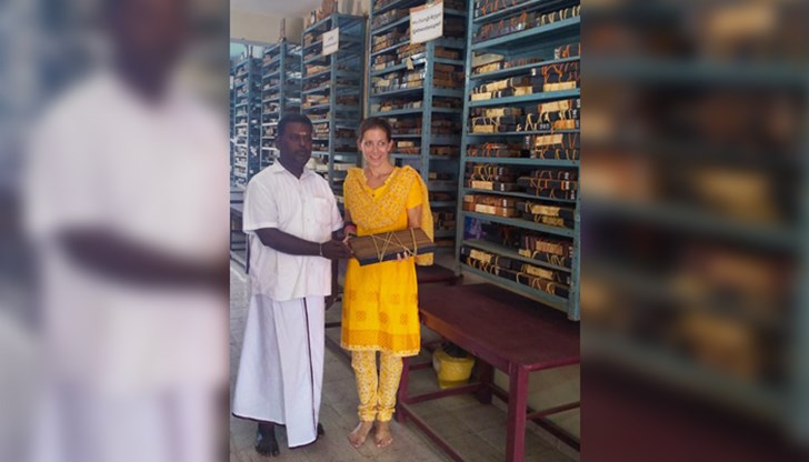 Тази библиотека се управлява от хора, които владеят древното индийско изкуство за гадаене