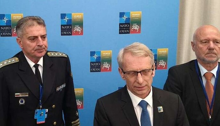 Началникът на отбраната адмирал Емил Ефтимов допълни, че ключовото послание тук е "бригада тогава, когато е необходимо"
