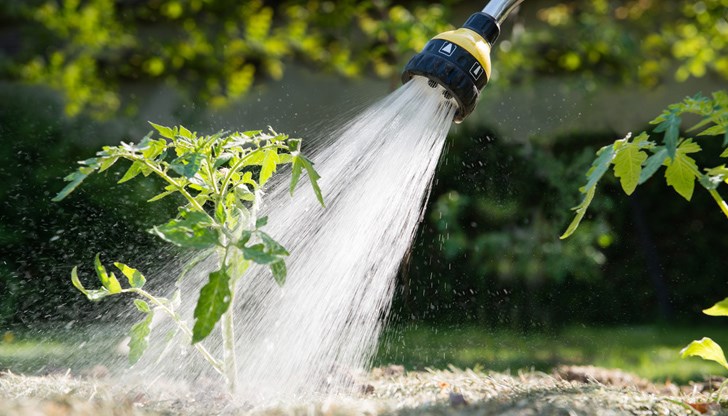 Водата от чешмите не трябва да се ползва за напояване, поливане на зелени площи, миене на улици и на МПС