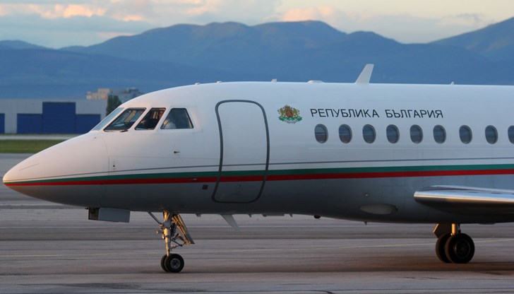 Очаква се към 10:50 часа самолетът да кацне на Летище София Очаква се към 10:50 часа самолетът да кацне на Летище София