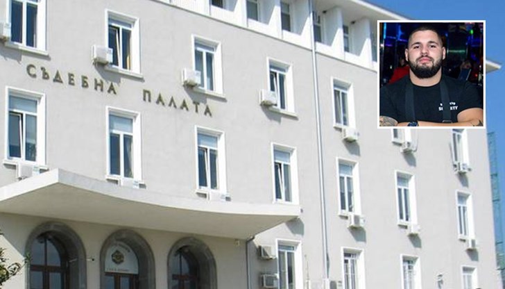 Георги Господинов наряза с макетно ножче приятелката си