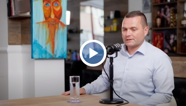 Пенчо Милков отговаря на въпроси на съгражданите си пред "Тва го изрежи Подкаст"