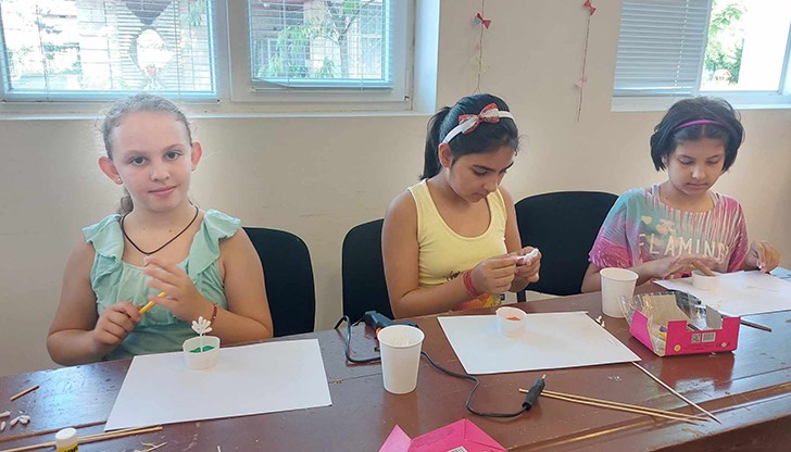 Занималнята се провежда за пета поредна година по инициатива на Народно читалище „Христо Ботев“ в селото