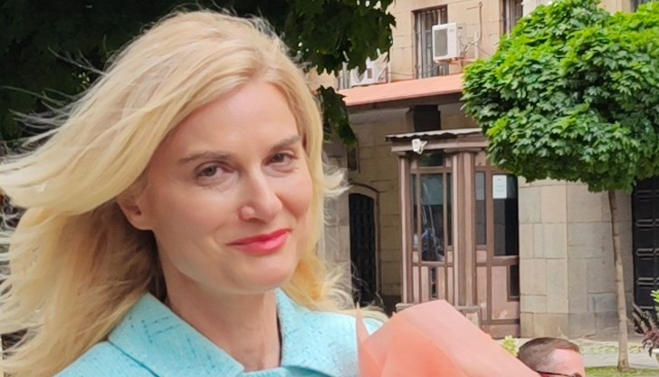 Силно притеснена съм, заяви Зарица Динкова Силно притеснена съм, заяви Зарица Динкова