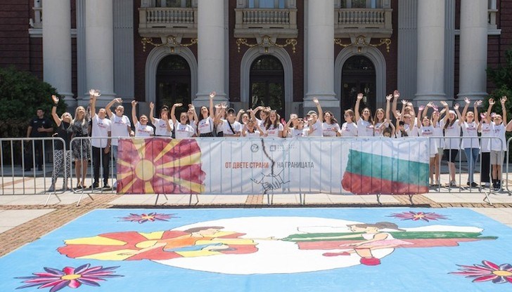 Според македонско издание децата се използвали за политически цели