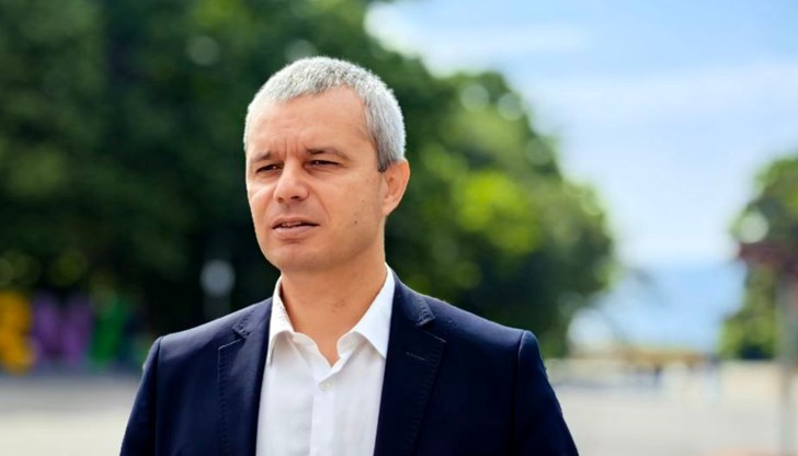 Такъв призив отправи лидерът на "Възраждане" в социалната мрежа Такъв призив отправи лидерът на "Възраждане" в социалната мрежа