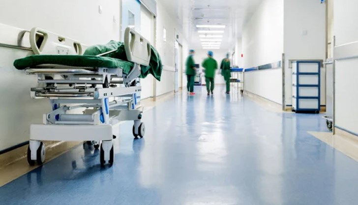 Продължава разследването на причините за инцидента до язовир Жребчево, при който военнослужещ прегази с бус млад мъж