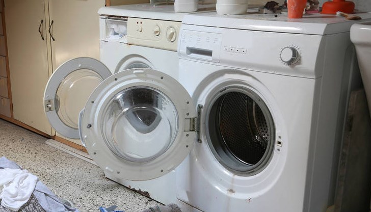 Криминалистите намерили два вида наркотици, укрити в стара пералня