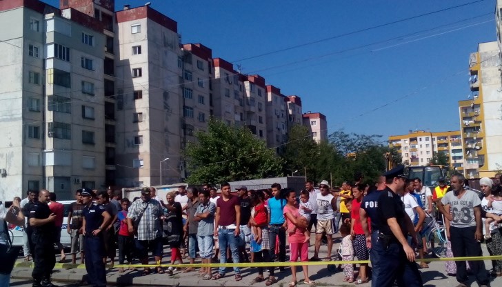 "Прибирайте си децата, че обикалят непознати мъже с черен джип и ги крадат", гласят предупреждения в социалните мрежи "Прибирайте си децата, че обикалят непознати мъже с черен джип и ги крадат", гласят предупреждения в социалните мрежи