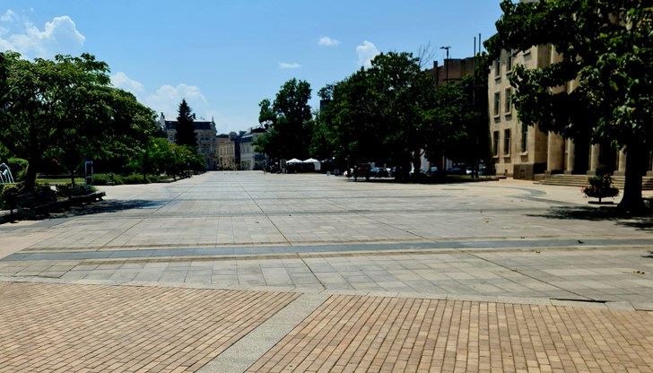 Площадът пред съдебната палата е напълно опустял Площадът пред съдебната палата е напълно опустял