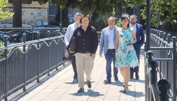 Лидерът на БСП е в Русе заедно с Изпълнителното бюро на партията Лидерът на БСП е в Русе заедно с Изпълнителното бюро на партията