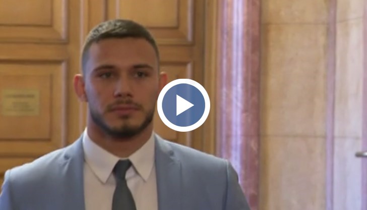 Георги Кръстев от ГЕРБ-СДС е на 23 години и е сред най-младите депутати в този парламент