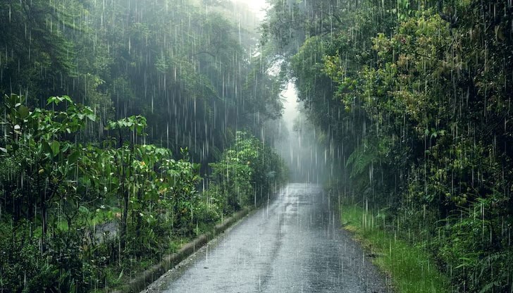 В тези области ще има краткотрайни валежи, придружени с гръмотевици и с усилване на вятъра В тези области ще има краткотрайни валежи, придружени с гръмотевици и с усилване на вятъра