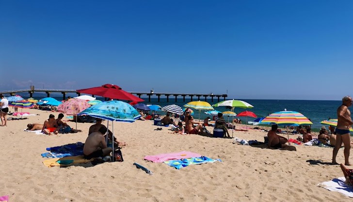 Причината е метеорологичното явление upwelling Причината е метеорологичното явление upwelling