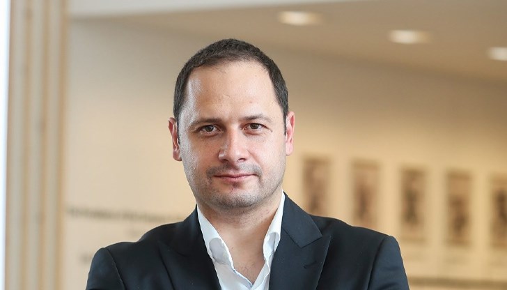 Има достатъчно доказателства за това, включително и за избора на регулаторни органи, заяви евродепутатът