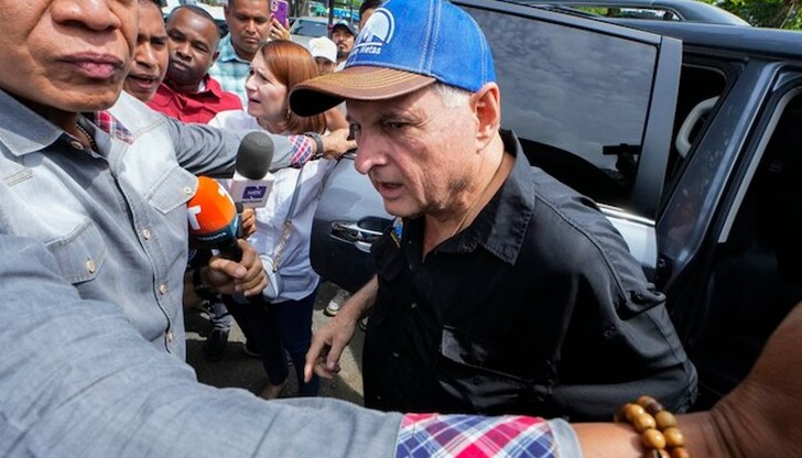 На Рикардо Мартинели бе постановено да заплати глоба от 19 милиона долара