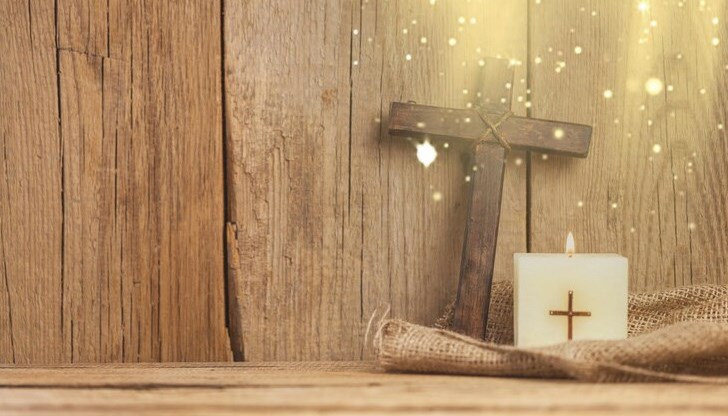 Засега няма коментар нито от Кремъл, нито от руската патриаршия