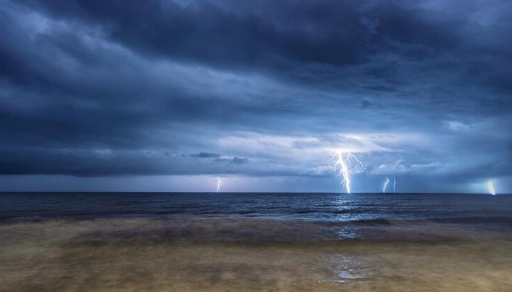 Редуват се слънце с гръмотевични бури Редуват се слънце с гръмотевични бури