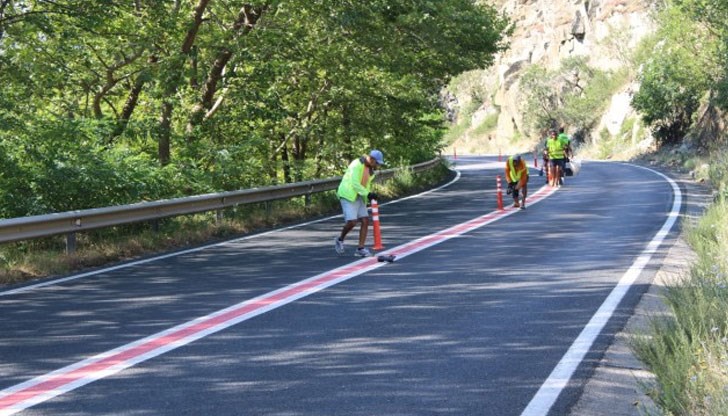 Предполагам, че тези 60 хиляди лева не бяха дадени, за да се прокара безумният корупционен проект на пътната мафия през дефилето и да има за какво да се обвиняват "зелените", заяви бившият заместник-министър на околната среда Тома Белев Предполагам, че тези 60 хиляди лева не бяха дадени, за да се прокара безумният корупционен проект на пътната мафия през дефилето и да има за какво да се обвиняват "зелените", заяви бившият заместник-министър на околната среда Тома Белев