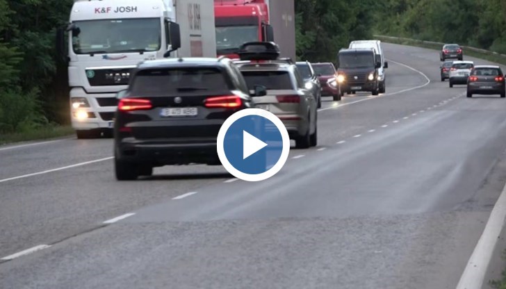 Слагат колчета на "Мойсев баир", край "Индийска колиба" и спусканията преди село Волово и Бяла