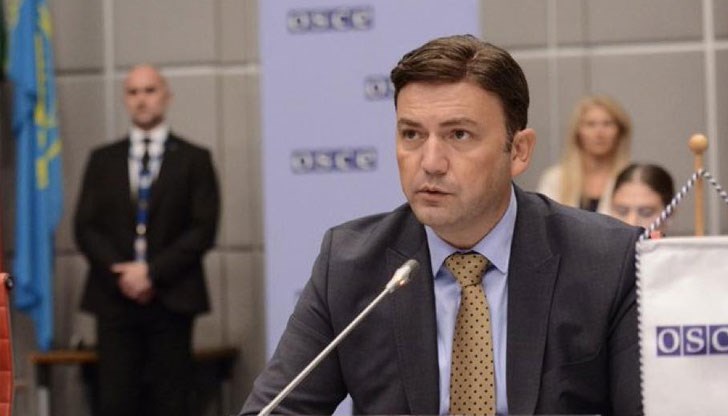 Предложените конституционни промени ще бъдат внесени в парламента след изчерпване на всички възможности този процес да бъде консенсусен