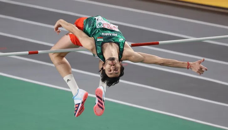 Олимпийският, световен и европейски финалист стигна до златния медал с 2,20 метра
