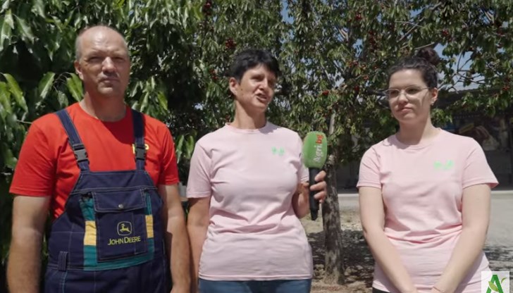 Росен, Ралица и Вероника Кръстеви правят и невъзможното, за да оцелеят в земеделието