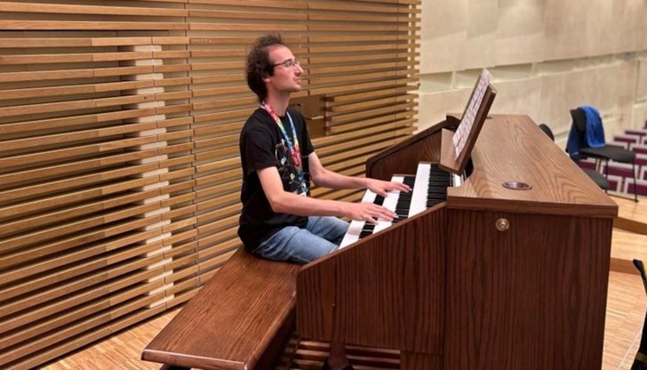 Николай Димитров е единственият българин сред всички 110 музиканти